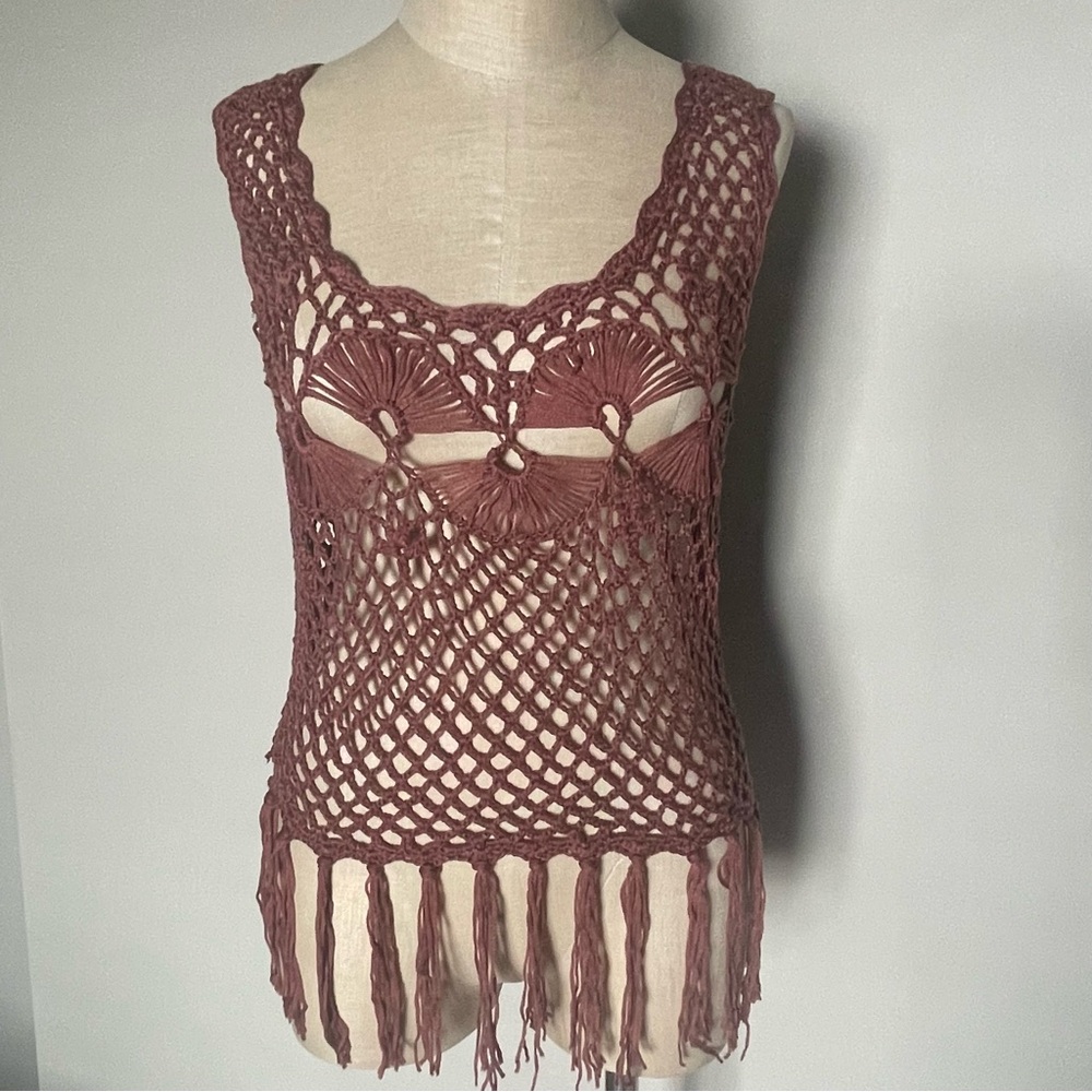 Wet Seal fringe crochet top rhumba red size M